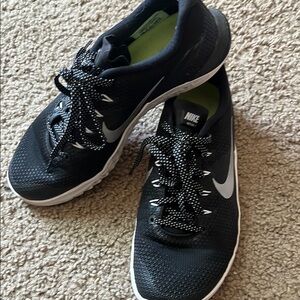 Nike Black and White Metcon 4 Shoes